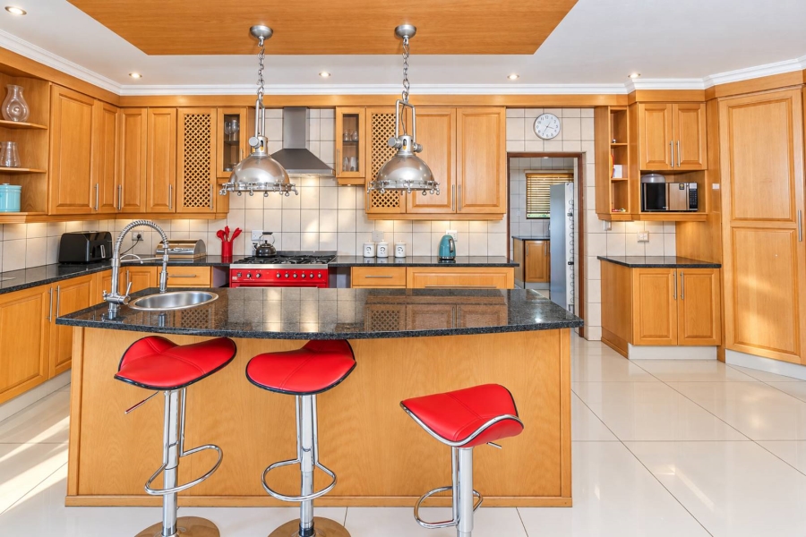 5 Bedroom Property for Sale in Birdwood Estate North West